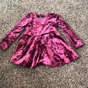 Like new! Children’s Place Velvet dress 2T